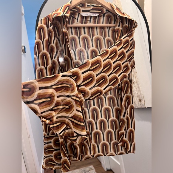 Zara ruffled semi sheer blouse - Picture 3 of 4